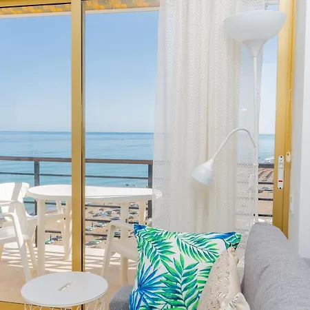 Apartament Cubo's Estudio Santa Clara 1345 *